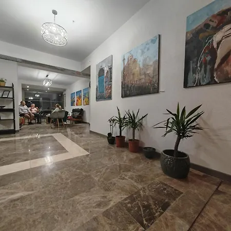 Hotel White Boutique Hotel- *