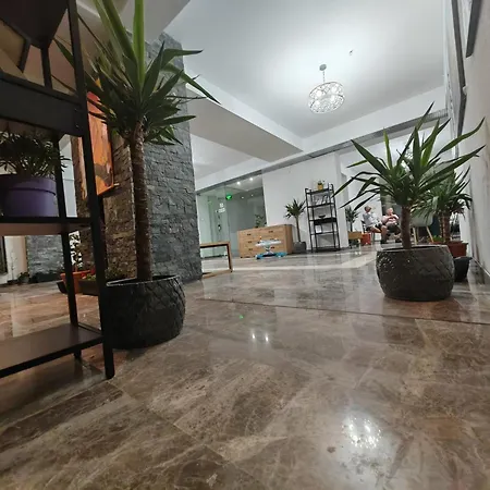 White Boutique Hotel-