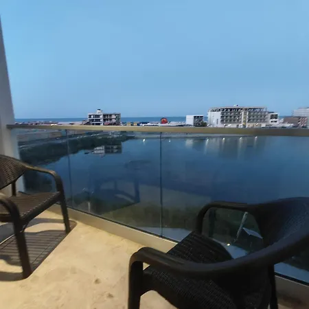 White Boutique Hotel-