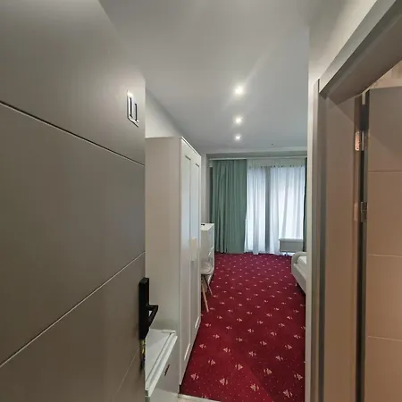 White Boutique Hotel- Szálloda Észak-Eforie