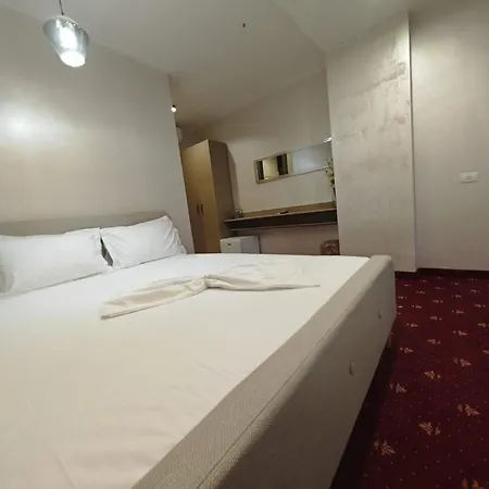 White Boutique Hotel-