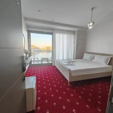 White Boutique Hotel- Szálloda *