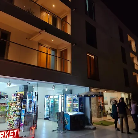 White Boutique Hotel-