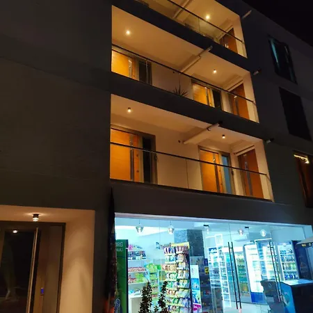 White Boutique Hotel-