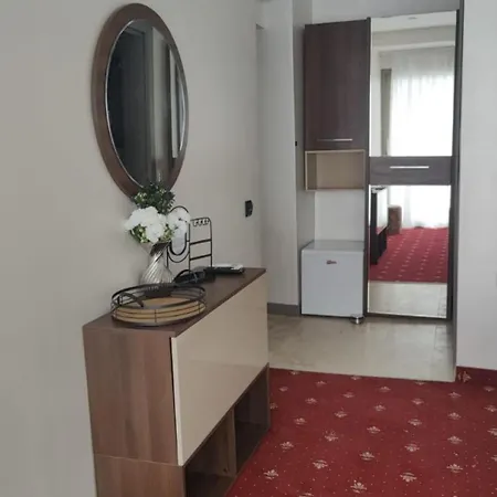 White Boutique Hotel- فندق