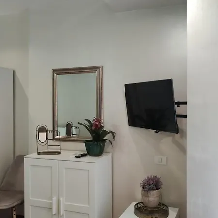 White Boutique Hotel- Szálloda Észak-Eforie