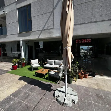 Hotel White Boutique Hotel- *