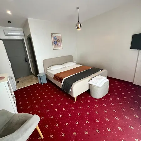 Hotel White Boutique Hotel-