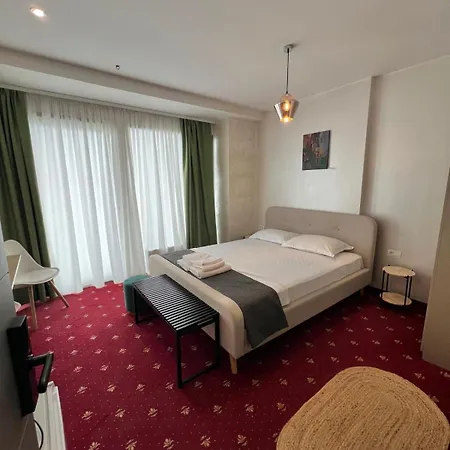 Hotel White Boutique Hotel- *