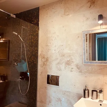 White Boutique Hotel- 艾福雷诺德