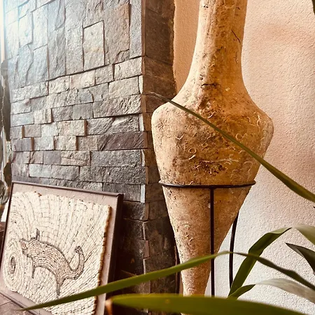 White Boutique Hotel- 艾福雷诺德
