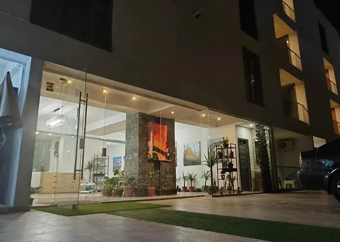 Hotel White Boutique Hotel- *