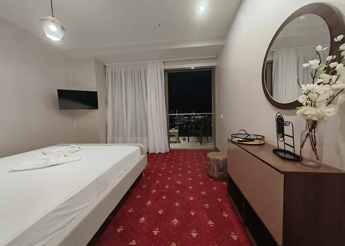 White Boutique Hotel-