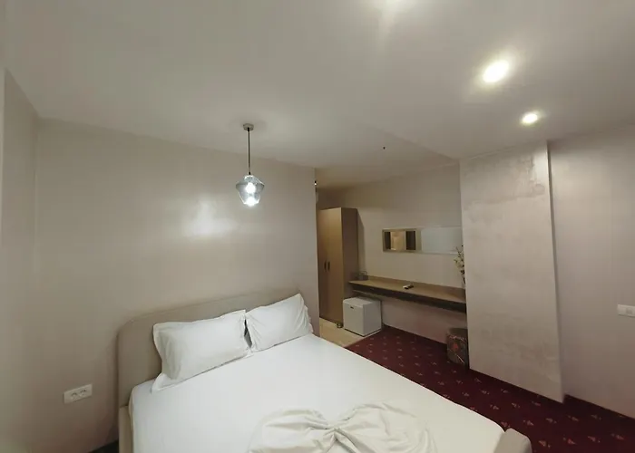 White Boutique Hotel-