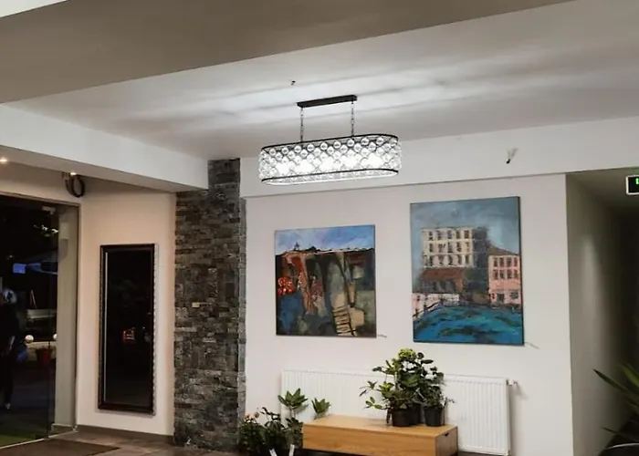 White Boutique Hotel-