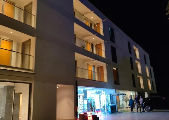 White Boutique Hotel- Hotel